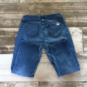 Jennifer Lopez medium wash straight leg